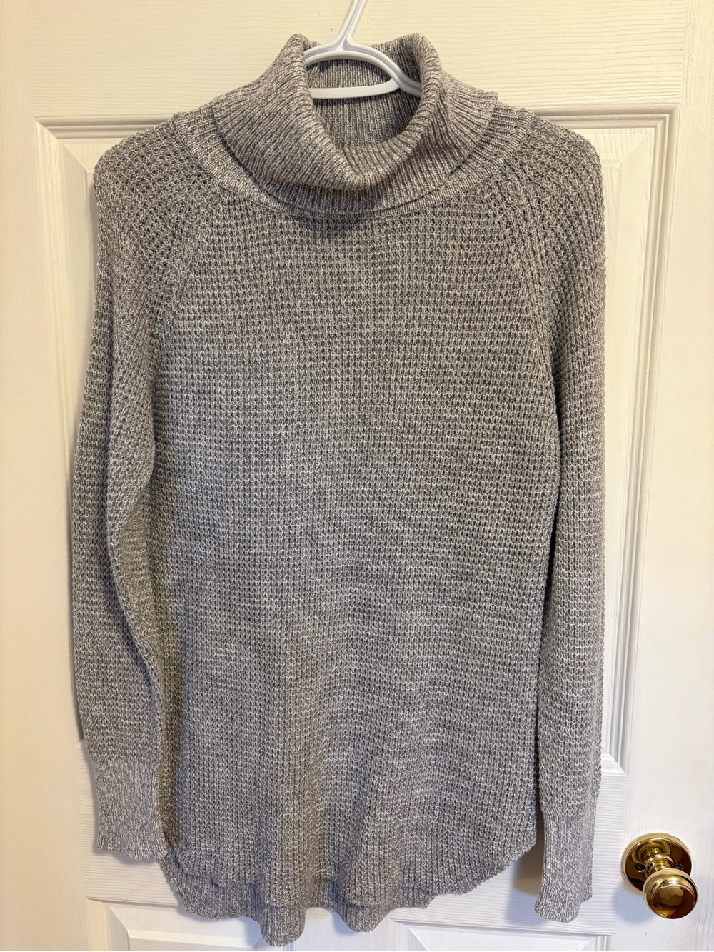 ❄️ Grey Turtleneck Knit Sweater (long) - Women’s Size S